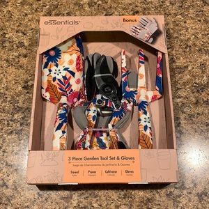 NEW Essentials Gardening Tool Kit With Gloves Pruner Trowel Cultivator